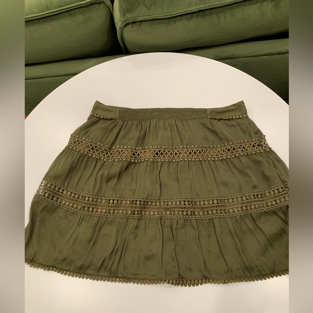 White House Black Market Military Skirt Olive Green Size SP Tiered Lace Trim - Picture 4 of 12